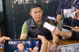 Polres Garut menyita sarung dalam kasus kematian aktor Preman Pensiun