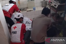 Jasad pria membusuk dalam rumah di Cianjur diautopsi