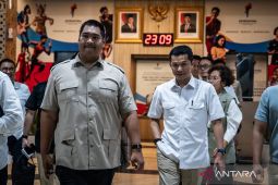 Taufik Hidayat sambangi Dito di Kantor Kemenpora Senin malam