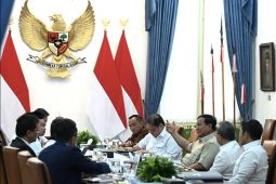 Koperasi, perkebunan, hingga kampung nelayan jadi strategi serap jutaan pekerja