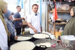 Wakil Wali Kota Bima blusukan ke pasar pastikan stok dan harga beras stabil