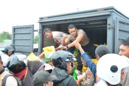 Polda Maluku berhasil menjual 9 ton beras SPHP  melalui pasar murah