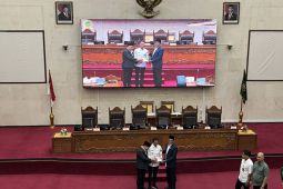 DPRD Batam terima penjelasan Wali Kota terkait ranperda perubahan peraturan daerah tentang PPLH