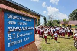 PLN hadirkan sekolah pedalaman di Sumba Barat Daya melalui SuperSUN