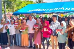 Pemkab-Buol salurkan bantuan KKS kepada 26.779 penerima manfaat