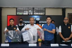 Imigrasi Blitar deportasi WN Pakistan galang donasi