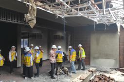Kementerian PUPR cek kerusakan gedung di Kediri