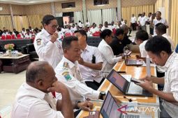 Pemkab Teluk Wondama mulai aktifkan identitas kependudukan digital