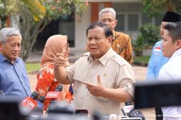 Presiden Prabowo sebar layar digital pintar ke 330 ribu sekolah