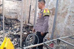 Polisi tangkap remaja pembakar kios pecel lele tewaskan dua orang