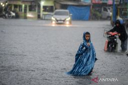 BMKG prediksi sejumlah kota di Indonesia berpotensi hujan pada Jumat