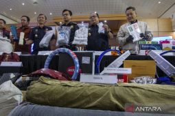 Bea Cukai Batam tetapkan tersangka penyelundupan 22 ton pasir timah ke Thailand