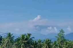Gunung Dukono Halmahera Utara kembali semburkan abu vulkanik