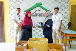 Insan Timah donasikan 1,3 ton  barang layak pakai