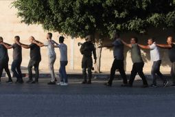 Lebih dari 1000 warga Palestina di Tepi Barat ditahan Israel