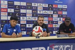 Pelatih Arema evaluasi performa pemain usai kalah dari Dewa United