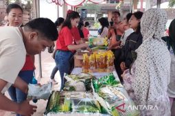 Pemkab Gianyar Bali salurkan 7 ton beras Bulog kendalikan inflasi