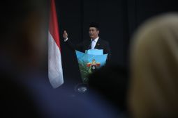 Menteri Pertanian berikan traktor untuk Fateta Unhas