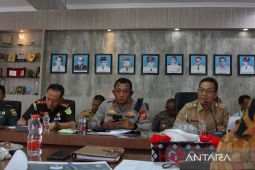 Bupati Tapsel tegaskan komitmen penyelesaian sengketa tanah dengan PT TPL