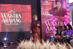 Makassar pamerkan tenun Lontara di Wastra Arajang 2025