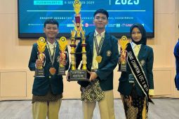 Vokasi Undip juara umum National Economic Event X