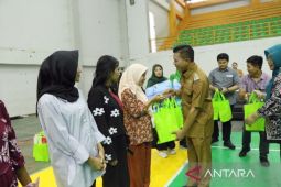 Pemkab Bandung menyalurkan 28 ton beras bantuan pangan kepada 270 desa