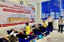 Harhubnas, UPT Kemenhub Kalsel donor darah bantu PMI penuhi stok darah