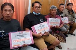 Bantuan santunan untuk keluarga korban bencana banjir di Bali