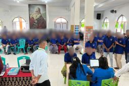 Ratusan warga binaan Lapas Kupang mengikuti skrining deteksi TBC