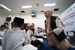 Ratusan anak yatim dapat perlengkapan sekolah dari Dompet Dhuafa, PT Qualita Indonesia, dan Gramedia