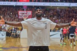 LeBron James siap jalani latihan fisik jelang debut musim ini
