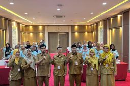 Sebanhyak 30 pelaku usaha di Mataram dilatih buat roti