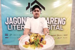 Chef Aston Inn Jemursari juara satu "Archipelago Black Box Battle"