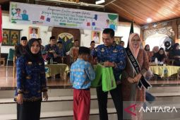 Pemkab Batang Hari salurkan bantuan seragam sekolah se-kabupaten