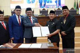Pemkab Bekasi ikuti keputusan pusat terkait evaluasi tunjangan