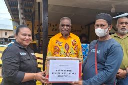 LKBN ANTARA Papua serahkan bantuan bagi korban kebakaran Jayapura