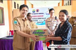 Pemkab Tambrauw salurkan bantuan korban banjir di tiga distrik terdampak