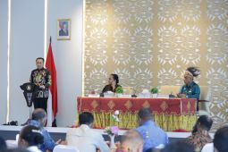 Penjabat Gubernur Papua ajak Pemda bersinergi bangun SDM lewat pendidikan