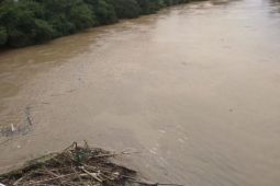 Warga Lebak diimbau tidak buang sampah ke sungai