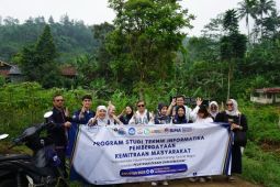 Transformasi visual produk UMKM Karang Taruna Bogor melalui pelatihan desain dan kemasan