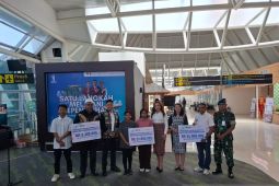 AP Indonesia menyalurkan bantuan untuk panti asuhan dan SLB