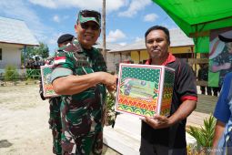 Pangdam XII/Tanjungpura cek tapal batas negara di Kabupaten Sintang