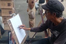 Pelukis Rangkasbitung dibanjiri pesanan pada Festival Seni Multatuli 2025
