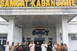 Ardan Noor kunjungi Samsat Kabanjahe, tekankan inovasi pelayanan cepat, mudah dan ramah