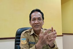 Pemkot Jayapura serahkan bantuan bahan pokok bagi korban kebakaran Dok V