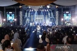 Puncak HUT ke-66 Kabupaten Barito Selatan dimeriahkan Repvblik band dan Charly