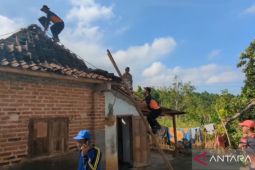 Puting beliung rusak 53 rumah warga tiga desa di Madiun