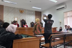 Sidang korupsi Bandung Zoo: pemeriksaan terdakwa Bisma dan Sri pada 25 September