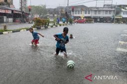 Hujan lebat diprakirakan landa sejumlah kota besar