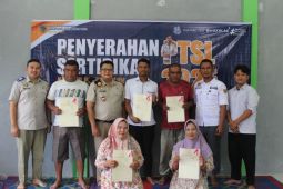 BPN serahkan 41 sertifikat PTSL untuk warga Abdya